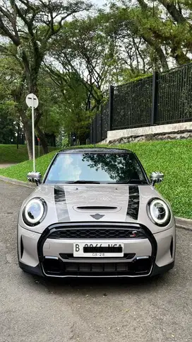 Mini Cooper S 2.0 2023 LOW KM