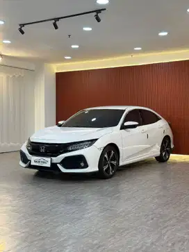 Honda Civic E 1.5 CVT Hatchback 2019 Pakai 2020 Odo 62 Ribu Record