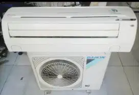 Jual ac Daikin 1/2 pk R32 lowwat 360 watt kondisi 95% ori semua
