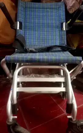 Kursi Roda Lipat Multifungsi