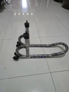 Paddock Depan motor