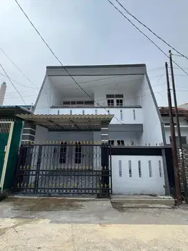 Di kontrakan perumnas 1 bekasi