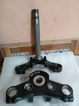 Segitiga Atas dan Bawah CB150R New