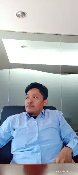 iseng mau ajarin nyetir mobil