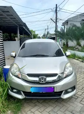 Di jual mobilio