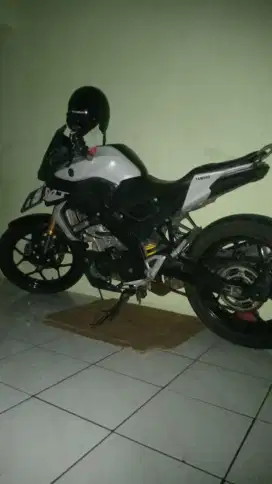 dijual cepat Yamaha mt15 tahun 2019