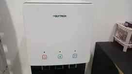 Polytron PWC 777 Dispenser Modern dengan Fitur Pemanasan dan Pendingin