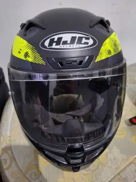 Helm HJC ukuran XL