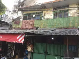 D Jual rumah Tua D Kebub Jeruk Jak Bar