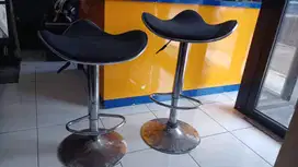 Kursi Bar Informa Barstool: Desain Minimalis, Kenyamanan Maksimal