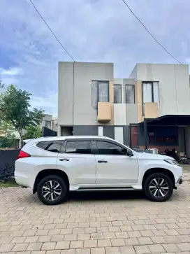 DI JUAL MOBIL MURAH. MITSUBISHI PAJERO SPORT