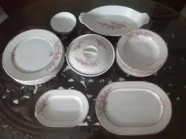 Vintage Dinner Set PILLIVUYT FRANCE bukan Johnson Bros