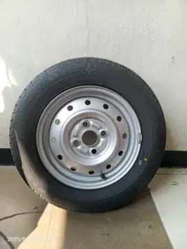 Velg Kaleng R13 + Ban ukuran 145/80
