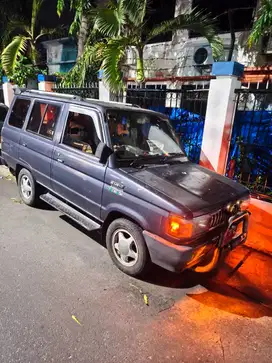 mobil Kijang super