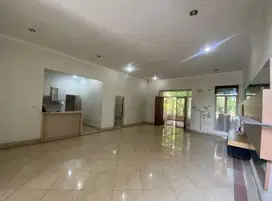 D sewa rumah d BGM PIK