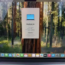 Macbook Air M3 Ram 8 Ssd 256 layar 13 inch lengkap full set Midnight