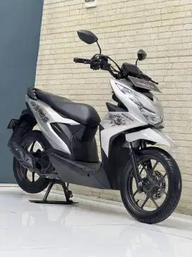 Obral dp500rb Murah!!Honda Beat street 2022 Plat Jatim Mulus-Mustika