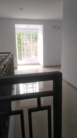 D jual rumah muara karang 4