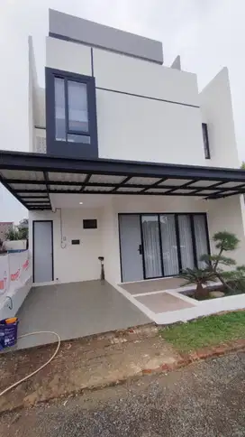 Rumah Exclusive 3 Lantai Strategis dekat MRT Lebak Bulus Free BPHTB