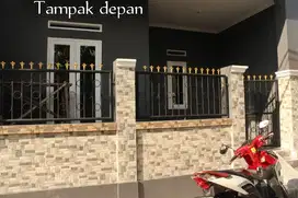 Rumah cantik siap huni di dalam komplek kunciran mas