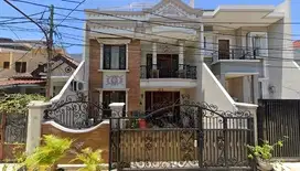 RUMAH MEWAH 2 LANTAI di JL MERAH JAMBU, KEC KELAPA GADING JAKUT