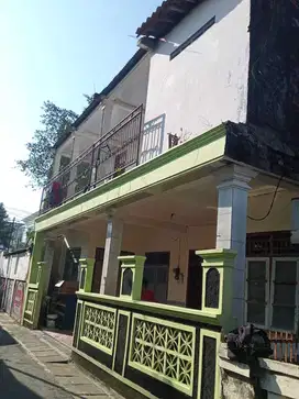 Rumah Dekat Kota di Jl. Karanganyar Selatan dekat Jl. Ki Mangunsarkoro