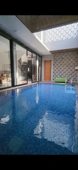 Rumah Mewah Swimming pool  Strategis Dkt Sport Jabar Arcamanik Bandung