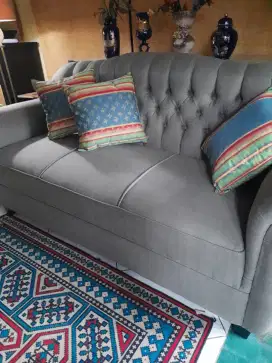 Jual cepat sofa 3 dudukan msh seperti baru