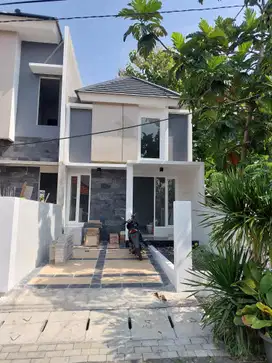 Rumah Baru di Perum Griya Kebraon Surabaya