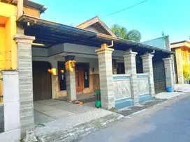 rumah bagus murah dekat superindo kartasura