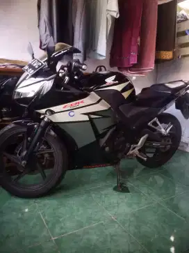 Di jual CBR 150 R K59 2015