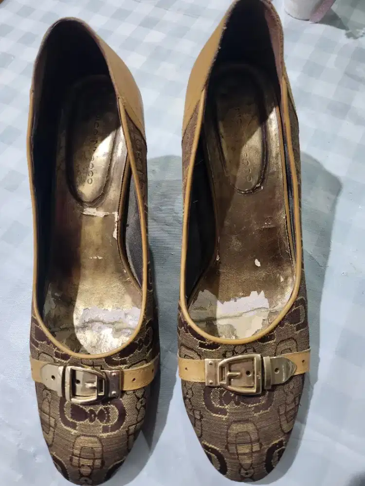 Dijual sepatu wanita