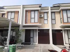 Di Kontrakan Rumah 2 Lantai Emeral Sepatan