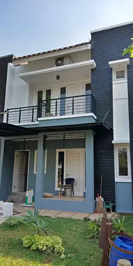 Di Sewakan Rumah Cantik Siap Huni. Raffles Hill Cibubur.