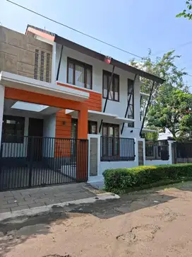 Disewakan Rumah Hoek di Bintaro Jaya Sektor 9