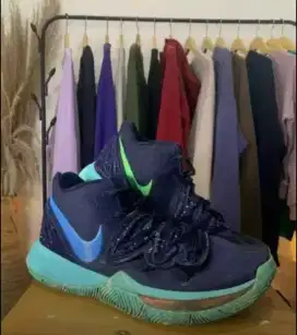 NIKE KYRE 5 UFO