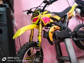 Motor trail anak