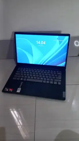 Lenovo ideapad slim 3 14 inch Amd Ryzen 3 5300u 8/512 GB