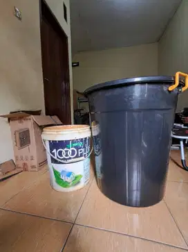 Ember besar 80 L - ada tutup BARU