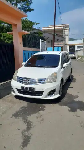 Jual Grand Livina 2011 XV AT