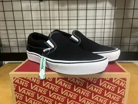 Sepatu Vans UA Comfycush Slip On Classic - Original