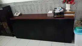 LEMARI MEJA panjang +/- hampir 200cm lebar 30cm
