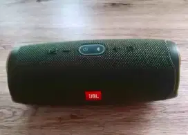 Speaker jbl charge4
