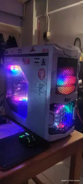 1 set PC Intel Core i5 RAM 8 SSD 256