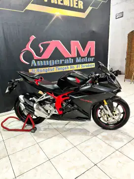 Cbr 250rr blcak Matte 2019 km.10rb mewah 1.Anugerah motor rungkut