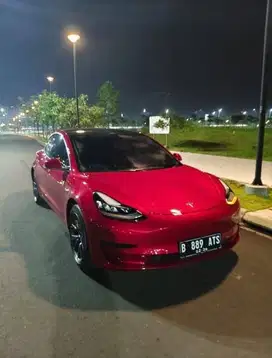 Tesla Model 3 2020 red merah Tesla model y mobil listrik ev byd bu