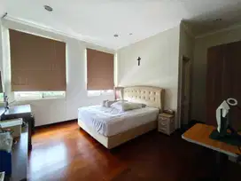 WTS RUMAH AMAETHYS GADING SERPONG 3 LANTAI FURNISHED