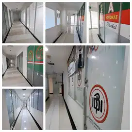 Office dijual di Apartemen Menteng Square dekat pusat bisnis Salemba