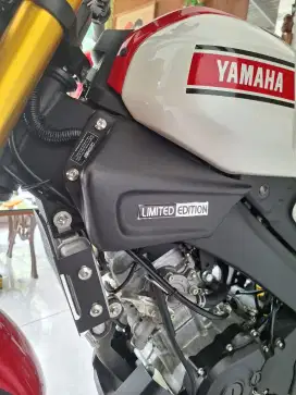 Yamaha XSR155 Side scoop / airscoop