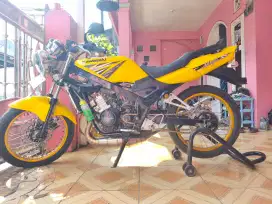 Kawasaki Ninja kis 2003 150 R